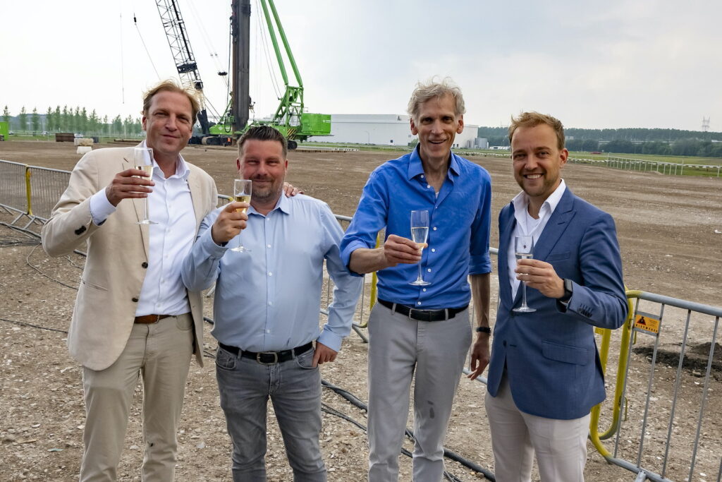 Eerste paal Quooker op Nieuw Reijerwaard