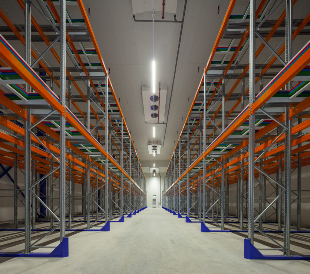 Warenhuis van logistiek bedrijf VDH.